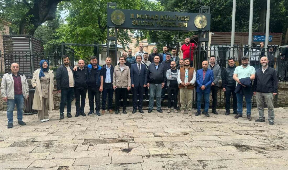 İSTANBUL’UN FETHİNİN 571. YILDÖNÜMÜNDE, MURADİYE KÜLLİYESİ YOĞUN İLGİ GÖRÜYOR.