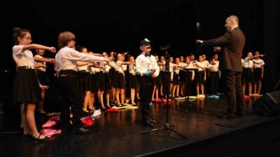 BİR DÖNEMİ DAHA BAŞARIYLA BİTİREN NİLÜFER ÇOCUK KOROSU VE NİLÜFER