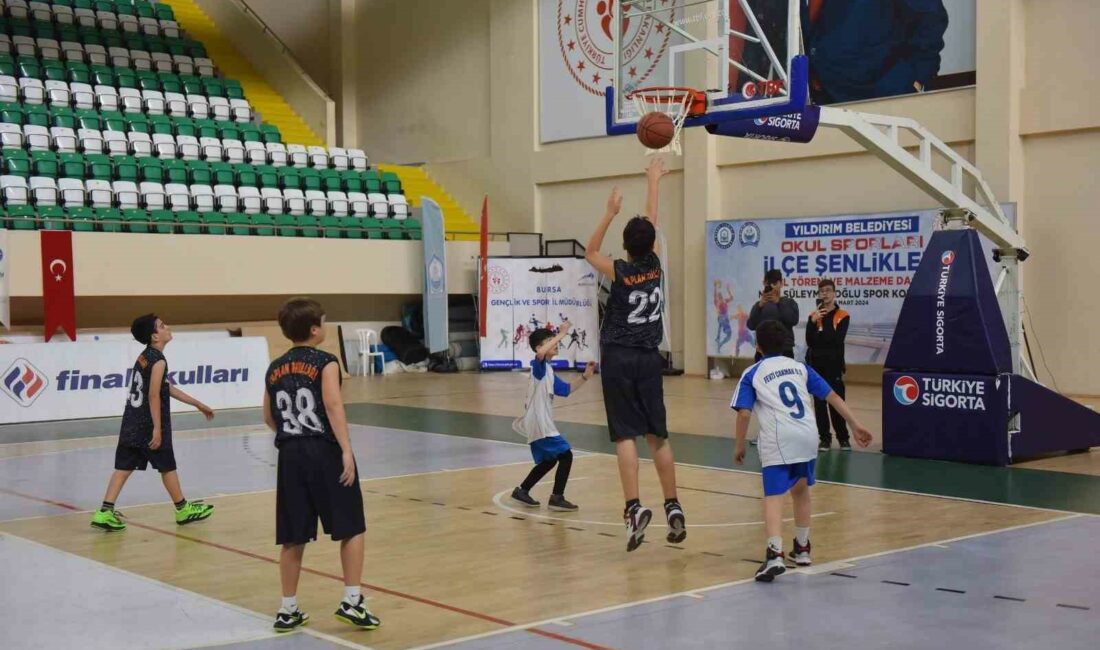 Okul sporları ilçe şenlikleri devam ediyor YILDIRIM BELEDİYE BAŞKANI OKTAY YILMAZ, OKUL SPORLARI ŞENLİĞİ ORTAOKUL MÜSABAKALARI'NDA