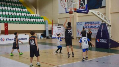 YILDIRIM BELEDİYE BAŞKANI OKTAY YILMAZ, OKUL SPORLARI ŞENLİĞİ ORTAOKUL MÜSABAKALARI'NDA