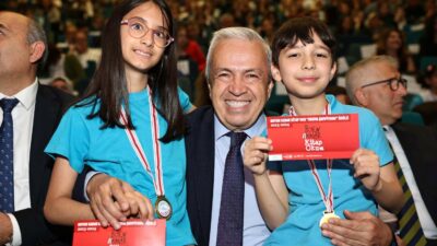 NİLÜFER BELEDİYESİ’NİN BU YIL 13’ÜNCÜSÜNÜ GERÇEKLEŞTİRDİĞİ “BOYUN KADAR KİTAP OKU”