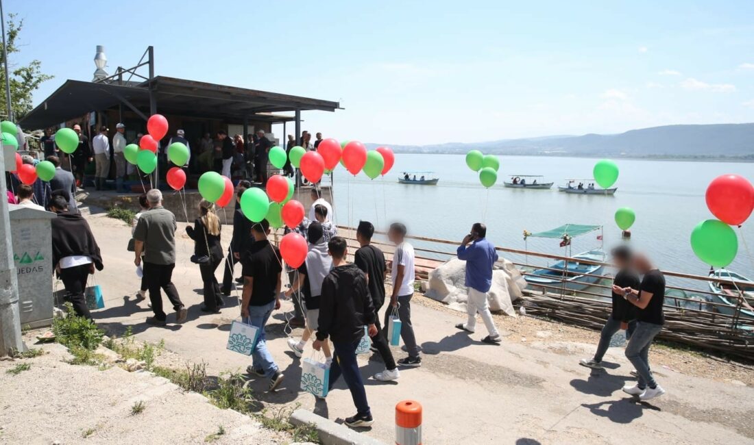 Özgürlüklerini gökyüzüne balon uçurarak kutladılar NİLÜFER BELEDİYESİ’NİN BURSA CUMHURİYET BAŞSAVCILIĞI DENETİMLİ SERBESTLİK MÜDÜRLÜĞÜ İLE BİRLİKTE