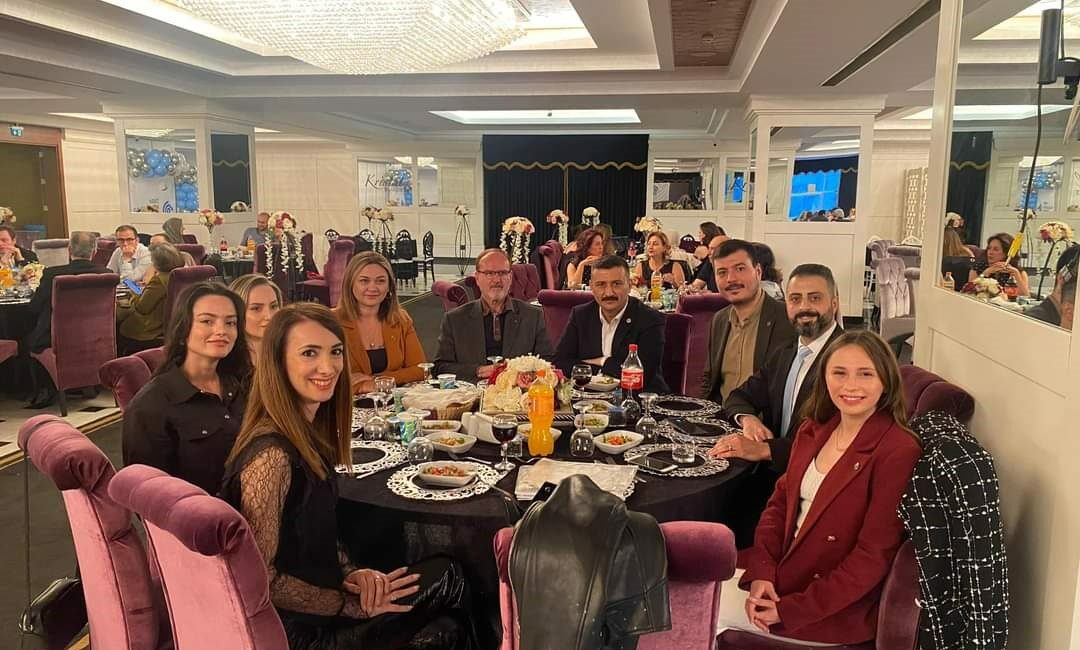 BURSALI PSİKOLOGLAR 10 MAYIS DÜNYA PSİKOLOGLAR GÜNÜNDE BİR ARAYA GELDİ.