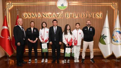 ABFA SPOR KULÜBÜ ESKRİM SPORCULARI OSMANGAZİ BELEDİYE BAŞKANI ERKAN AYDIN’I