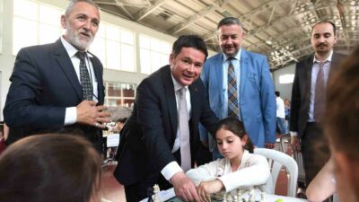 OSMANGAZİ BELEDİYESİ’NİN GENÇLİK VE SPOR İL MÜDÜRLÜĞÜ VE TÜRKİYE SATRANÇ