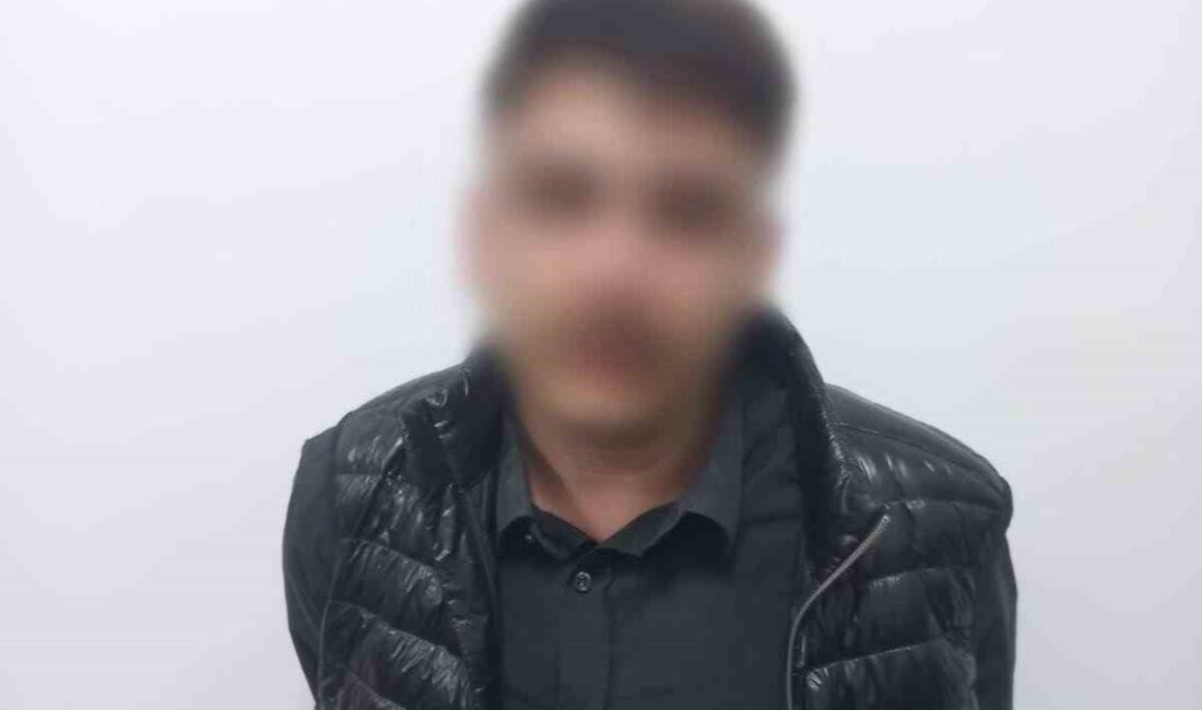 Bursa’da taksiciyi 20 yerinden bıçaklayan şüpheli operasyonla yakalandı Bursa’nın Mudanya ilçesinde, bir taksiciyi 20 yerinden bıçaklayan şüpheli operasyonla