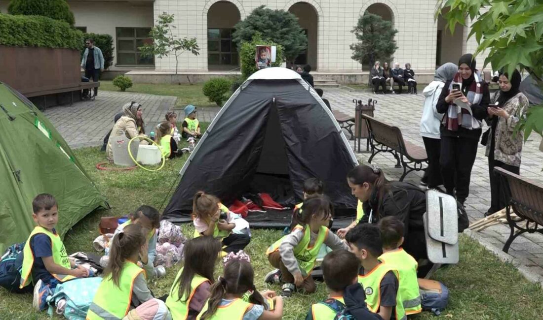 Üniversiteli öğrencilere anaokulu öğrencilerinden destek BURSA TEKNİK ÜNİVERSİTESİ ÖĞRENCİLERİ, İSRAİL’İN FİLİSTİN HALKINA YÖNELİK AYLARDIR DÜZENLEDİĞİ