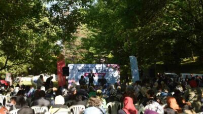 TEMENYERİ PARKI’NDA DÜZENLENEN HIDIRELLEZ ŞENLİĞİNE VATANDAŞLAR YOĞUN İLGİ GÖSTERDİ.