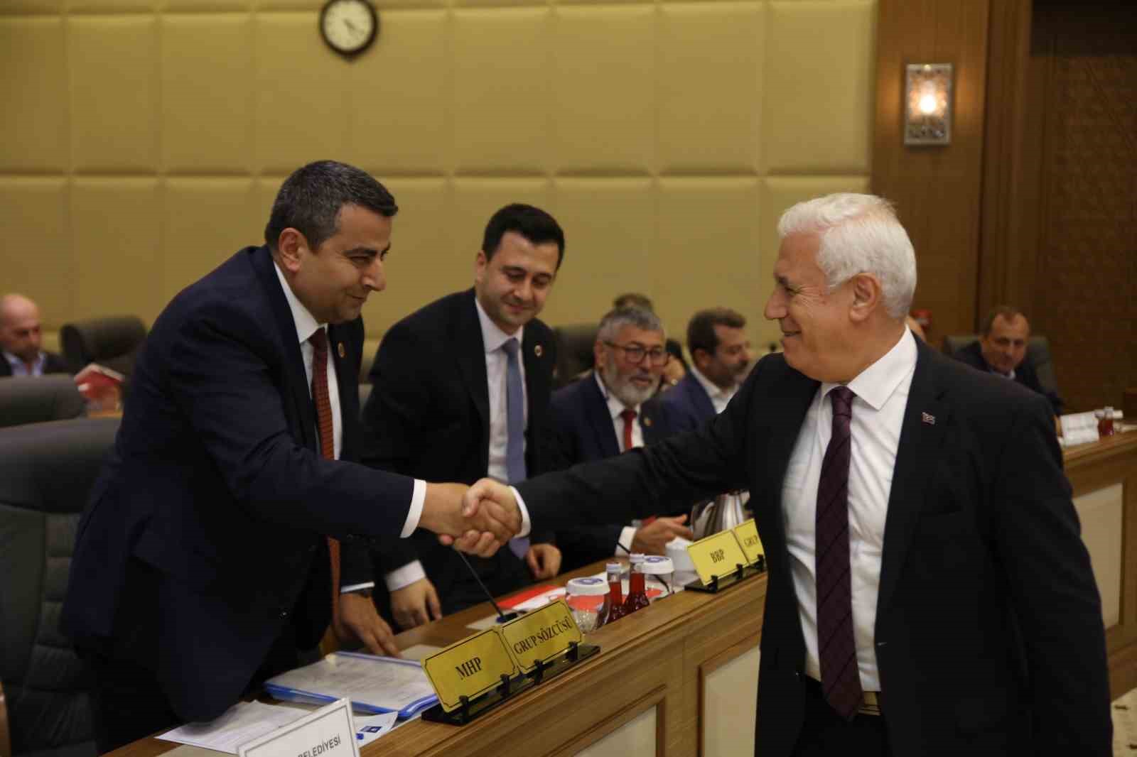 BAŞKAN BOZBEY’DEN BURSASPOR TARAFTARINA ‘TAHTA AÇILACAK’ MÜJDESİ