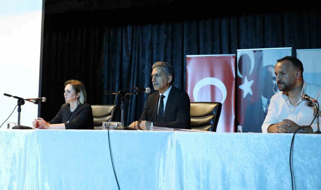 Başkan Deviren: “Gemlik Halk Market ve Aşevi kapanmayacak” GEMLİK BELEDİYE BAŞKANI ŞÜKRÜ DEVİREN, AŞEVİ VE HALK MARKET’İN KAPATILACAĞI