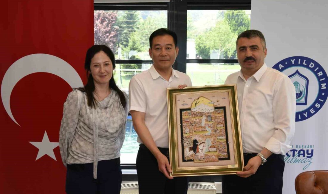 Başkan Yılmaz, Çin heyetini ağırladı YILDIRIM BELEDİYE BAŞKANI OKTAY YILMAZ, İKİ BELEDİYE ARASINDAKİ İŞBİRLİĞİ İMKANLARINI