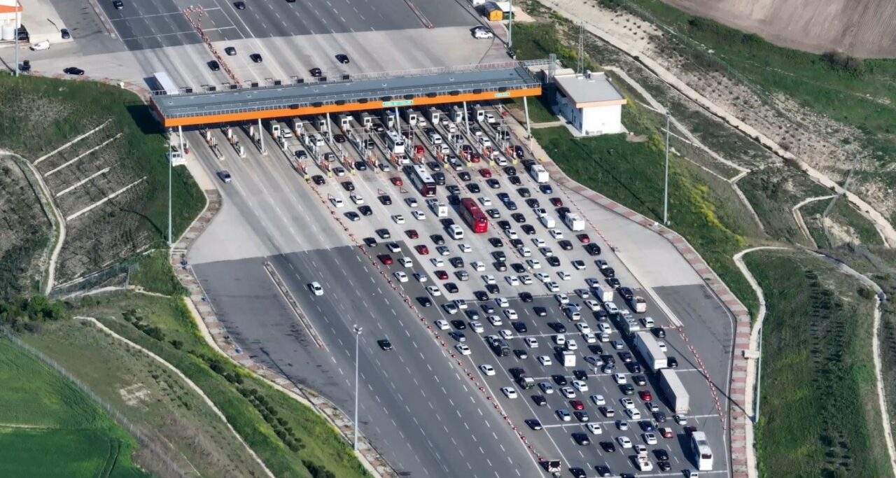 BURSA İL EMNİYET MÜDÜRLÜĞÜ, BAYRAMDA YAŞANABİLECEK KAZA VE TRAFİK YOĞUNLUĞUNU