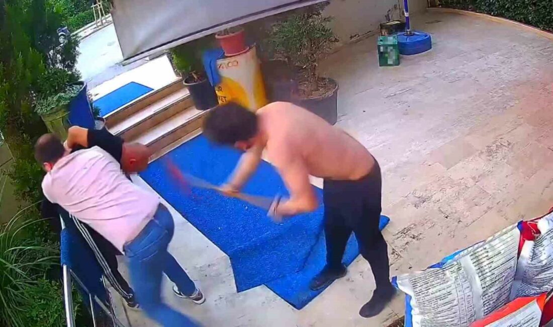 Bursa’da marketçi, iş yerine bıçakla gelen adamı darbetti Bursa'nın Nilüfer ilçesinde market işketen bir kişi, iş yerine bıçakla