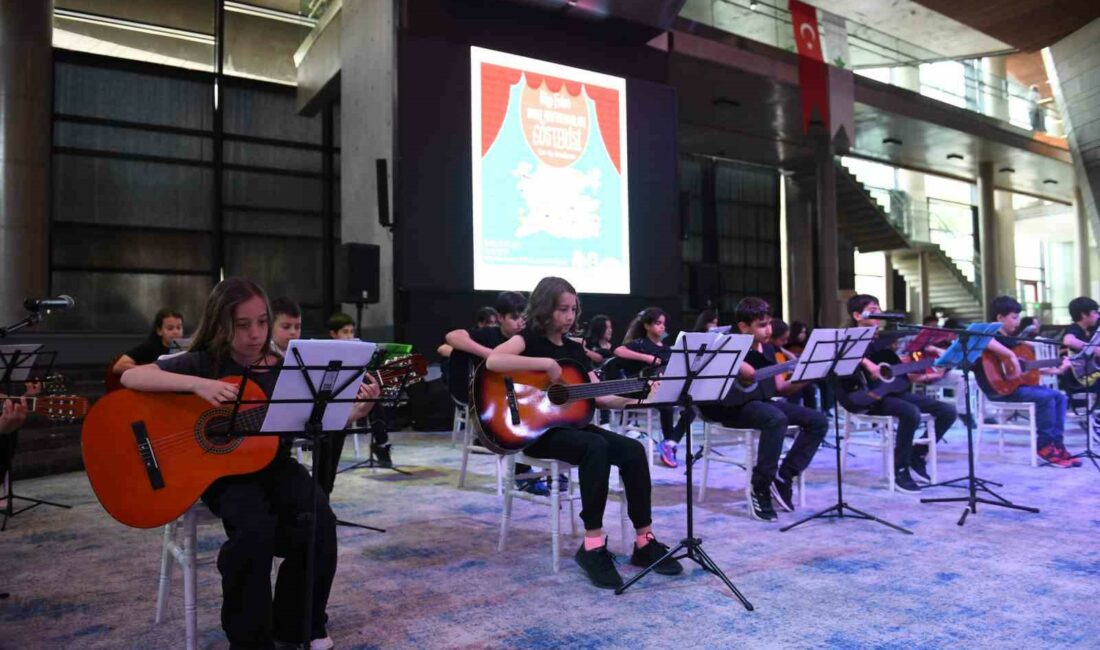 Bilgi Evleri öğrencilerinden yetenek dolu gösteri OSMANGAZİ BELEDİYESİ BİLGİ EVLERİ’NDE EĞİTİM ALAN ÖĞRENCİLER TARAFINDAN DÜZENLENEN SAHNE