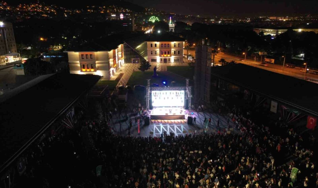 Binlerce Bursalı Filistin için bir araya geldi GAZZE İLE DAYANIŞMA MİTİNGİ', BİNLERCE BURSALININ KATILIMIYLA GERÇEKLEŞTİ.