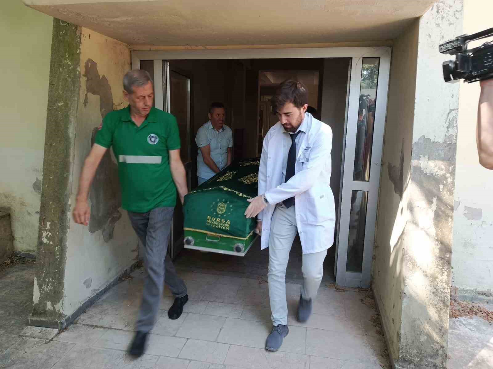 BURSA'DA 11 YIL ÖNCE BEDENİNİN KADAVRA OLARAK KULLANILMASINI VASİYET EDEN