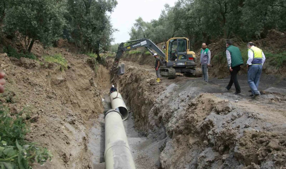 BURSA’NIN ORHANGAZİ İLÇESİNDEKİ SULAMA PROJESİNDE MEYDANA GELEN BORU PATLAMALARI ÇİFTÇİYİ