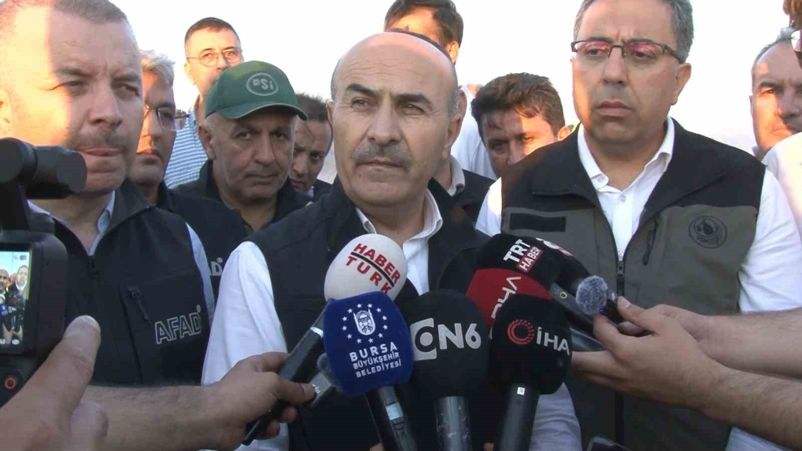 BURSA VALİSİ MAHMUT DEMİRTAŞ, ULUDAĞ ÜNİVERSİTESİ KAMPÜSÜNDEKİ ORMANLIK ALANDA ÇIKAN