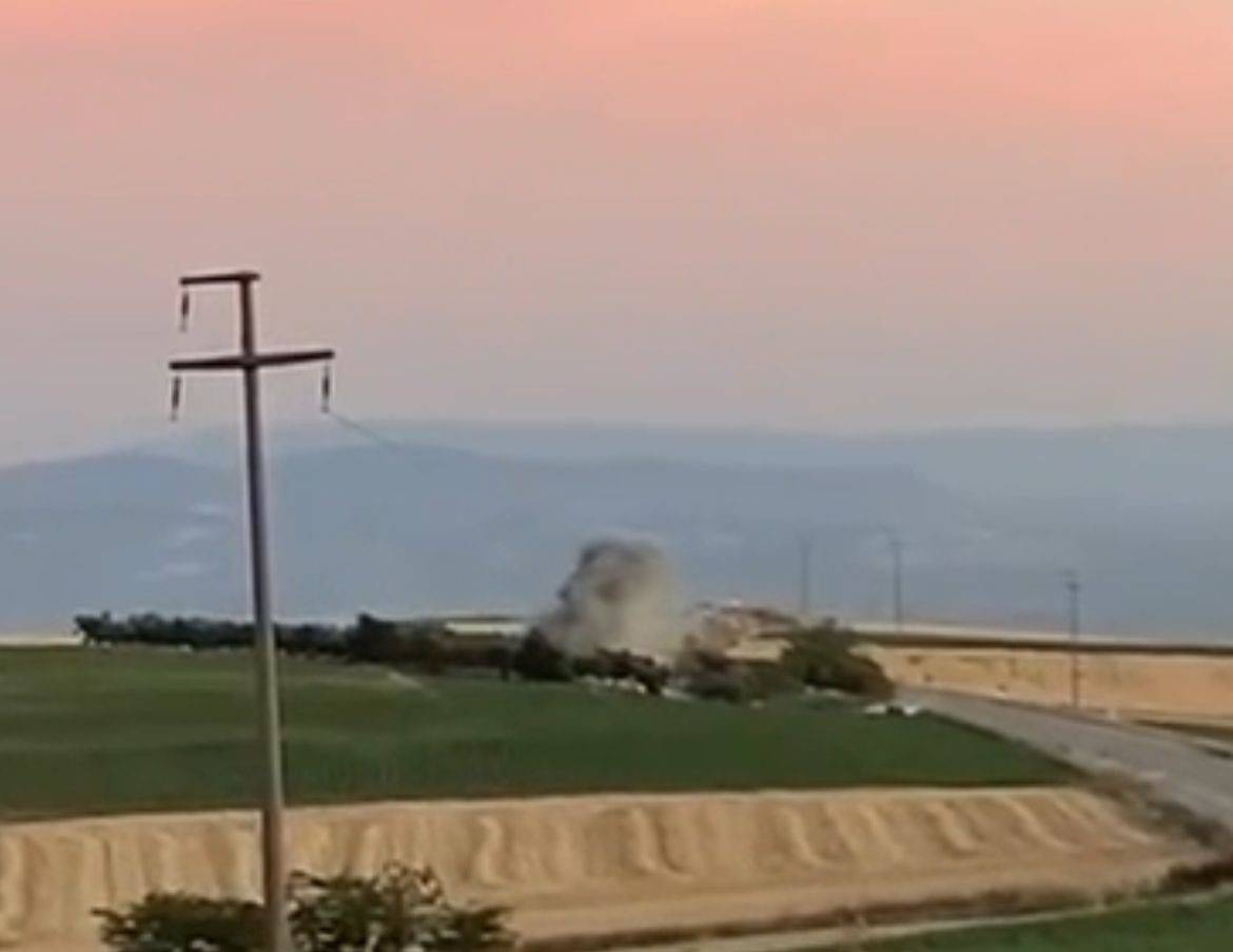 Bursa’nın Karacabey ilçesinde eski yapım bomba imha edildi.