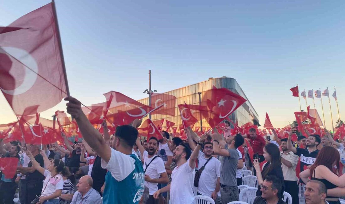 Bursa’da milli heyecan dev ekranda yaşandı BURSA BÜYÜKŞEHİR BELEDİYESİ, A MİLLİ FUTBOL TAKIMININ EURO 2024 AVRUPA