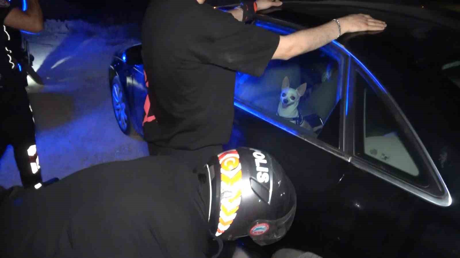 BURSA İL EMNİYET MÜDÜRLÜĞÜ'NE BAĞLI YUNUS TİMLERİ, ŞEHİR MERKEZİNDE DURAKLAMASI