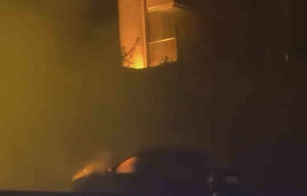 Bursa’da seyir halindeki otomobil alevlere teslim oldu BURSA'NIN KESTEL İLÇESİNDE SEYİR HALİNDEKİ OTOMOBİL ALEVLERE TESLİM OLDU.