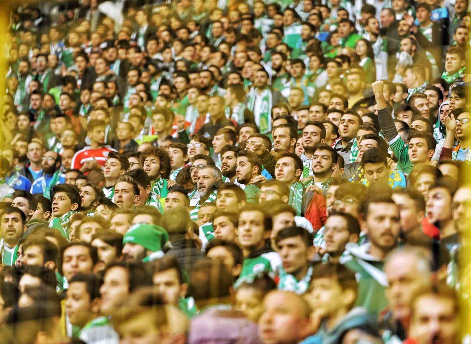 Bursaspor’da kombine fiyatları belli oldu BURSASPOR, YENİ SEZON KOMBİNE FİYATLARINI AÇIKLADI.