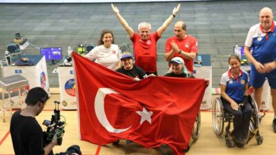 BURSA BÜYÜKŞEHİR BELEDİYESPOR KULÜBÜ'NÜN DÜNYA ŞAMPİYONU MİLLİ SPORCUSU AYSEL ÖZGAN,