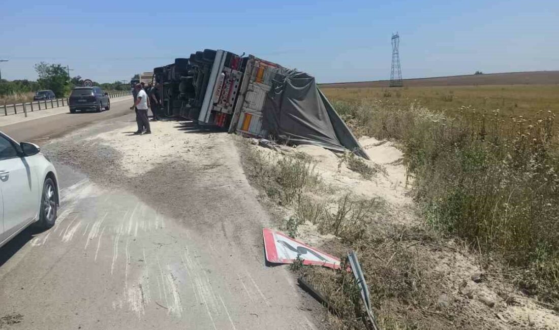Çanakkale-Bursa karayolunda kamyona çarpan tır yan yattı: 1 yaralı ÇANAKKALE-BURSA KARAYOLUNDA SEYREDEN TIR DİREKSİYON HAKİMİYETİNİ KAYBEDEREK KAZA YAPTI. 1