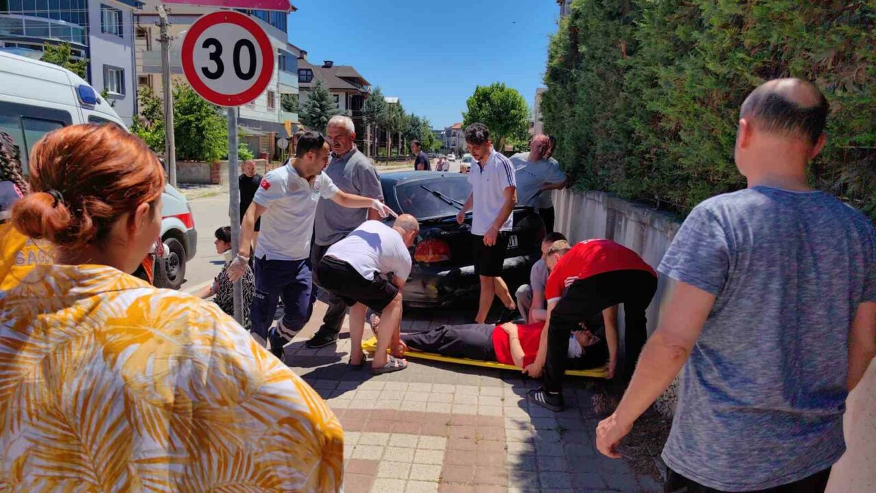 BURSA’NIN İNEGÖL İLÇESİNDE CİP İLE OTOMOBİLİN ÇARPIŞTIĞI KAZADA 6 KİŞİ