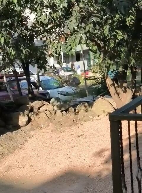 Düğün magandaları kamerada KONVOYDA SİLAHLARIN PATLADIĞI ANLAR AMATÖR KAMERAYA YANSIDI.