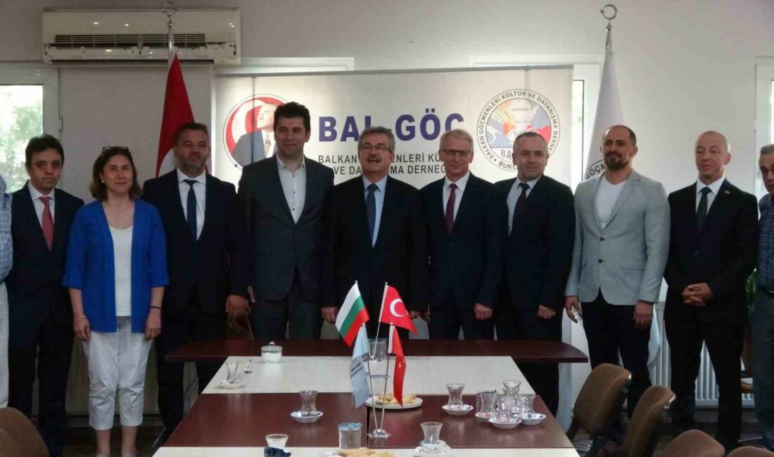 Eski Bulgaristan Başbakanı Denkov: “Vatandaşlık başvurularının bir an önce değerlendirilmesi hususunda çalışmaya hazırız” BULGARİSTAN ESKİ BAŞBAKANLARI NİKOLAY DENKOV VE KİRİL PETKOV BALKAN GÖÇMENLERİ