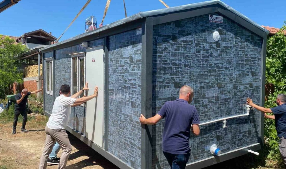 Evi yanan vatandaşın yaraları sarılıyor BURSA’NIN YENİŞEHİR İLÇESİ KIRSAL ÇAMÖNÜ MAHALLESİ'NDE KURBAN BAYRAMI'NIN BİRİNCİ GÜNÜ