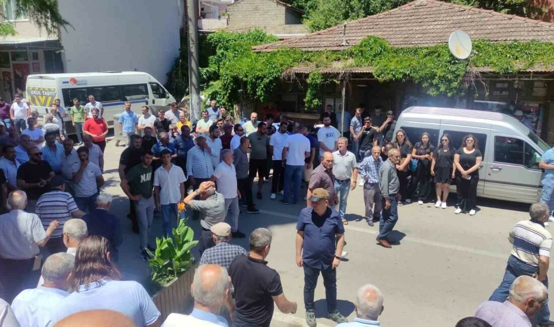 Genç mühendis gözyaşları ile uğurlandı BURSA'NIN ORHANGAZİ İLÇESİNDE DÜN MEYDANA GELEN MOTOSİKLET KAZASINDA HAYATINI KAYBEDEN