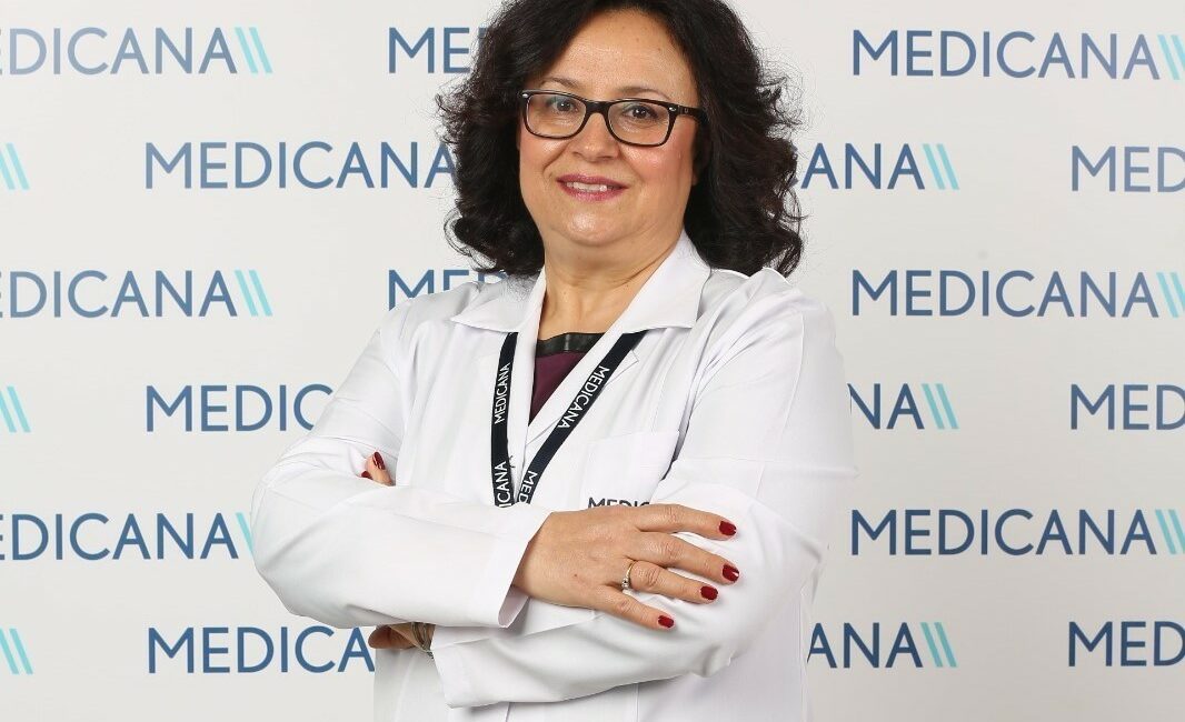 Güneşle gelen cilt lekelerine dikkat YAZIN GELMESİYLE BİRLİKTE, GÜNEŞİN CİLDE ZARARLI ETKİLERİ DE GÜNDEME GELDİĞİNİ