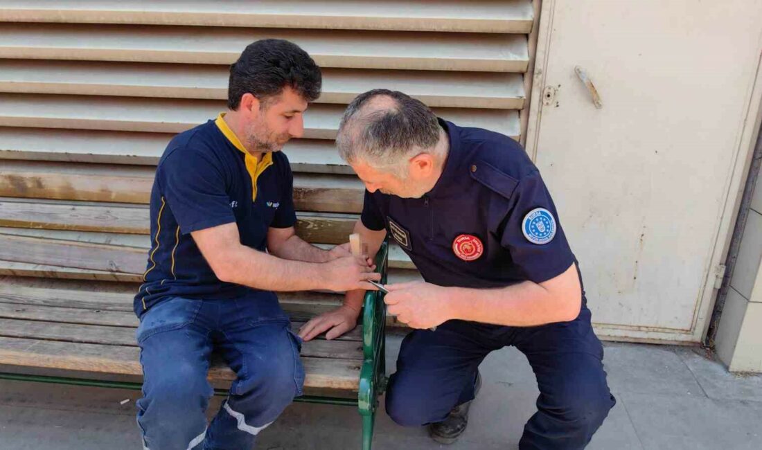 BURSA'NIN İNEGÖL İLÇESİNDE FAALİYET GÖSTEREN BİR MOBİLYA FABRİKASINDA MEYDANA GELEN