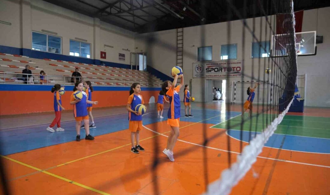 İnegöl’de spor yapmayan çocuk kalmayacak İNEGÖL BELEDİYESİ’NİN BELEDİYESPOR BÜNYESİNDE DÜZENLEDİĞİ VE 3 DÖNEM ŞEKLİNDE 8