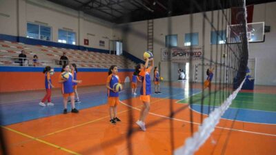 İNEGÖL BELEDİYESİ’NİN BELEDİYESPOR BÜNYESİNDE DÜZENLEDİĞİ VE 3 DÖNEM ŞEKLİNDE 8