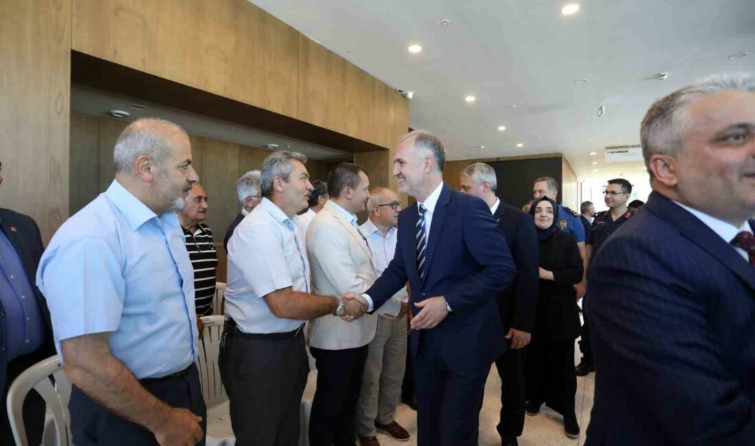 İnegöllüler bayram programında buluştu İNEGÖL KAYMAKAMLIĞI İLE İNEGÖL BELEDİYESİ İŞ BİRLİĞİNDE DÜZENLENEN BAYRAMLAŞMA PROGRAMI