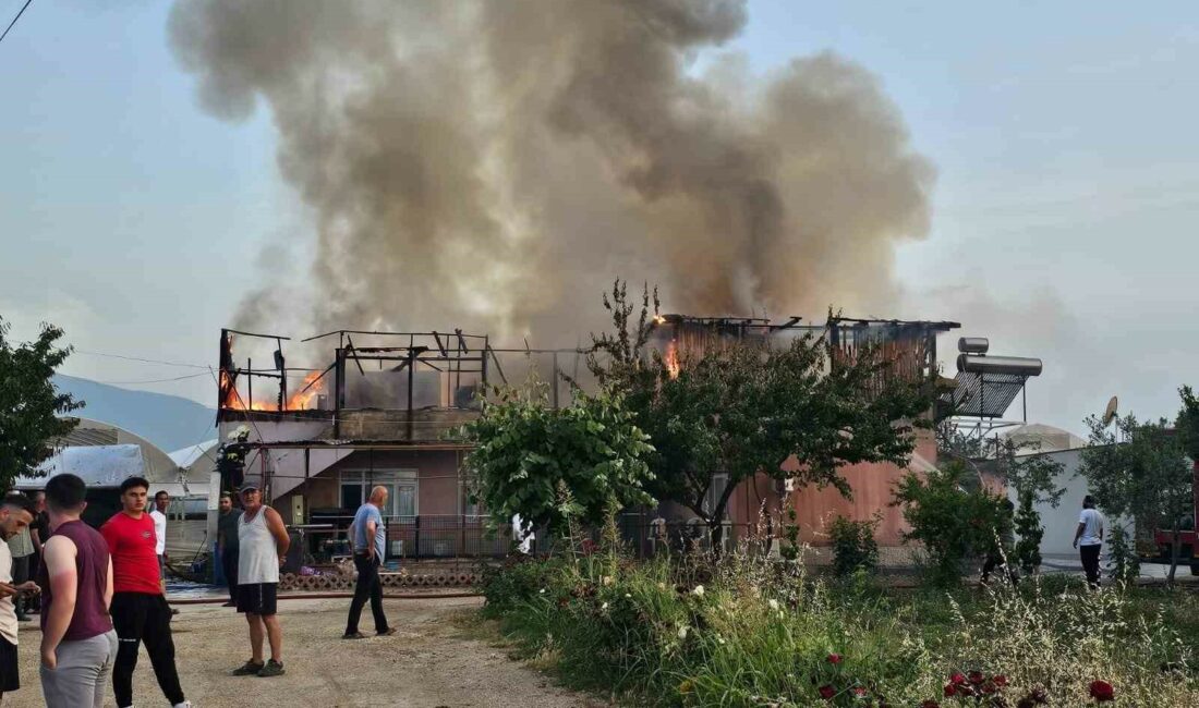 İşçilerin kaldığı ev yangında küle döndü BURSA'NIN ORHANGAZİ İLÇESİNDE İŞÇİLERİN KALDIĞI EVDE YANGIN ÇIKTI. YANGIN ŞEHRİN
