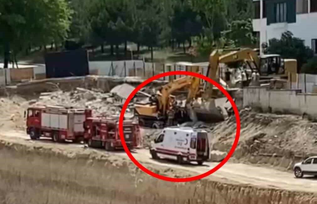 Bursa’da iş makinesinin üstüne istinat duvarı devrildi Bursa'nın Nilüfer ilçesinde, iş makinesinin üstüne istinat duvarı devrili.