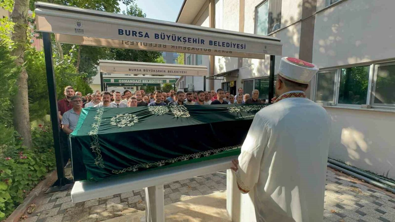 BURSA'DA İZNİK GÖLÜ'NDE JET SKİDEN DÜŞEREK HAYATINI KAYBEDEN GENÇ KIZ,