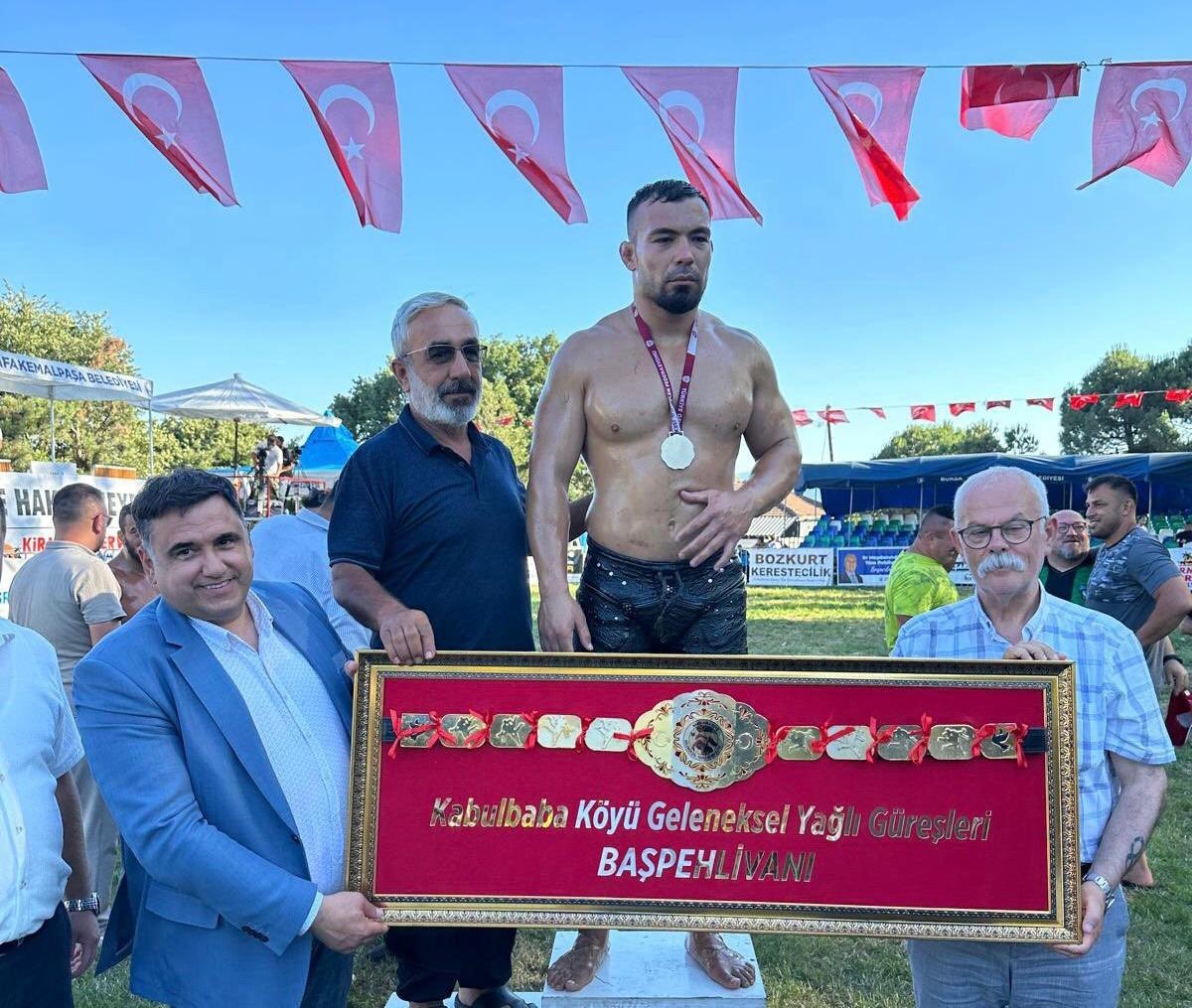 MUSTAFAKEMALPAŞA’NIN KIRSAL KABULBABA MAHALLESİ’NDE BU YIL 348’İNCİSİ DÜZENLENEN GELENEKSEL YAĞLI