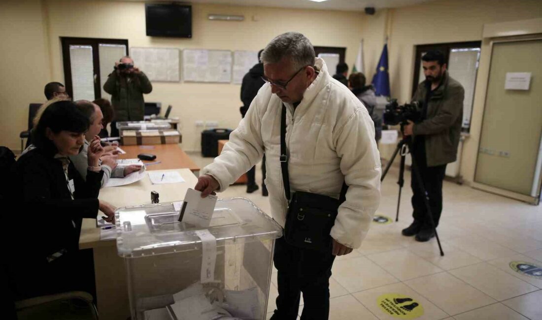 Komşu’daki seçim heyecanı Bursa’daki soydaşları sardı BULGARİSTAN'DA ÖNÜMÜZDEKİ PAZAR GÜNÜ YAPILACAK GENEL VE AVRUPA PARLAMENTOSU SEÇİMLERİNİN