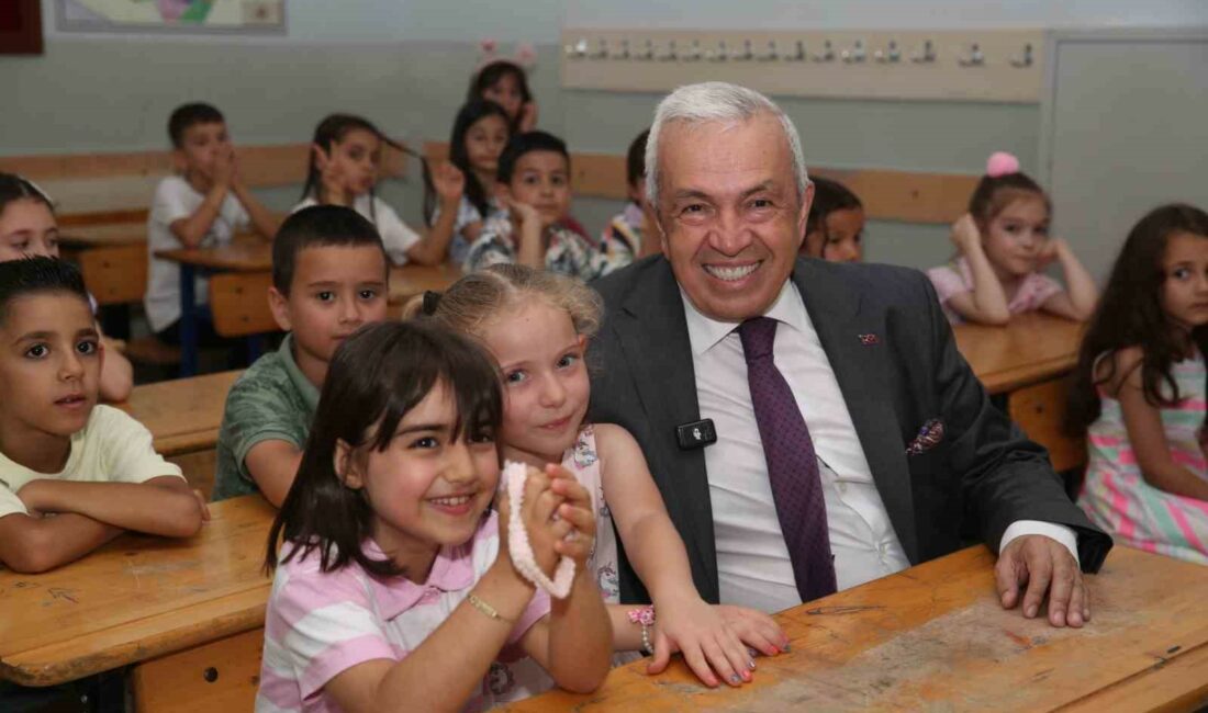 Miniklerin karneleri Başkan Şadi Özdemir’den NİLÜFER BELEDİYE BAŞKANI ŞADİ ÖZDEMİR, KARNE HEYECANI YAŞAYAN ÖĞRENCİLERİN SEVİNCİNE