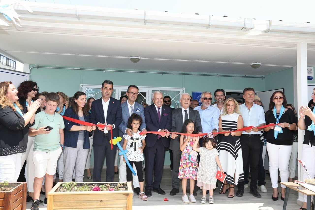 KANSERLE MÜCADELE EDEN HASTA VE HASTA VE HASTA YAKINLARININ MORAL,