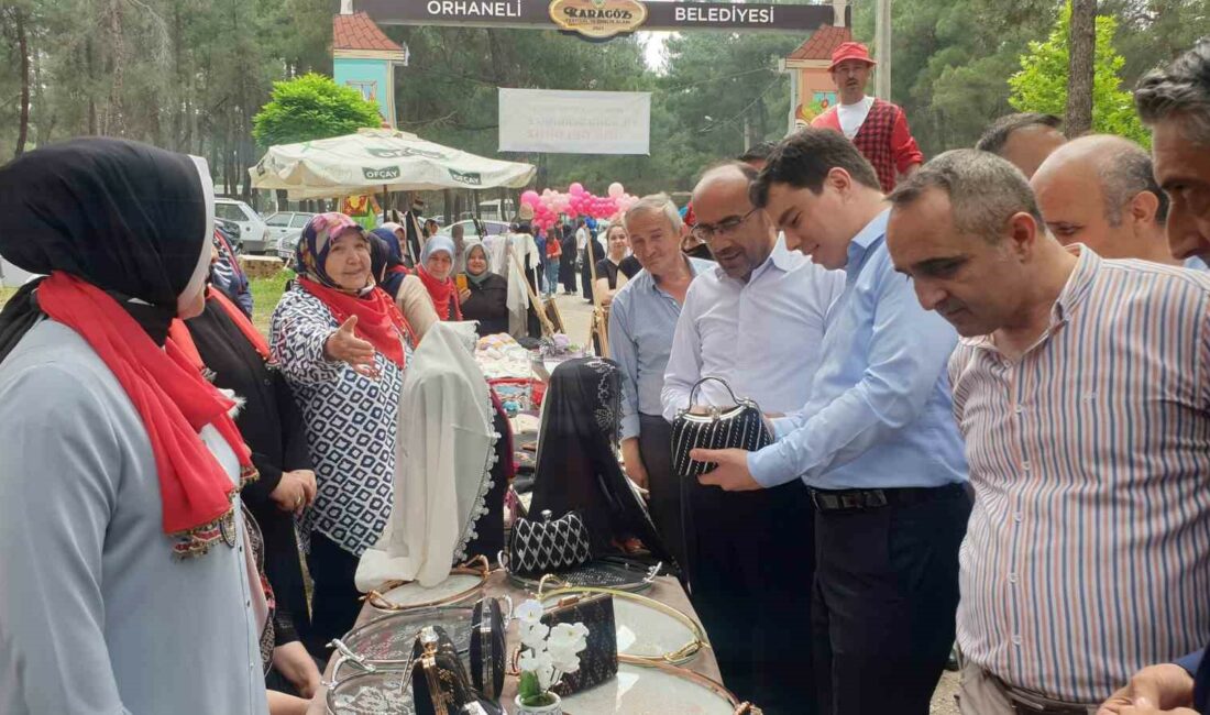 BURSA'NIN ORHANELİ İLÇESİNDE HALK EĞİTİM MERKEZİNDE KURS GÖRENLERİN YAPTIKLARI SALONA