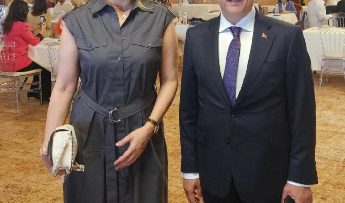 Türk iş dünyası Tunus’ta yeni fırsatları değerlendirdi TUNUS BÜYÜKELÇİLİĞİNİ ZİYARET EDEREK, İŞ BİRLİĞİ FIRSATLARINI DEĞERLENDİREN DOSABSİAD YÖNETİM