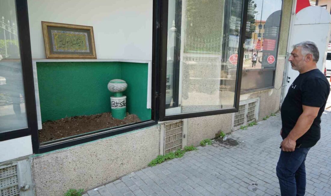 BURSA'NIN TARİHİ SEMTLERİNDEN TOPHANE'DE BİR APARTMANIN ALTINDAKİ DÜKKANIN İÇERİSİNDE YER