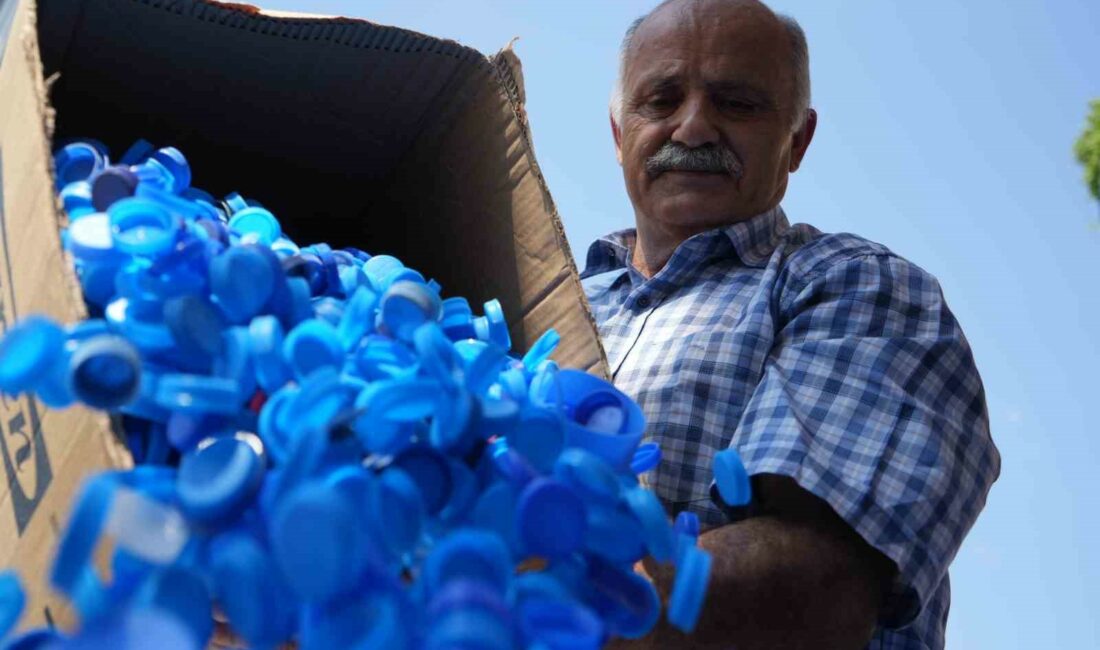 14 yılda 9 milyon kapak topladı, engellilere tekerlekli sandalye bağışladı BURSA'DA YAŞAYAN NAZIM GÖKÇE, EMEKLİ OLMASININ ARDINDAN HAYATINI HAYIR İŞLERİNE